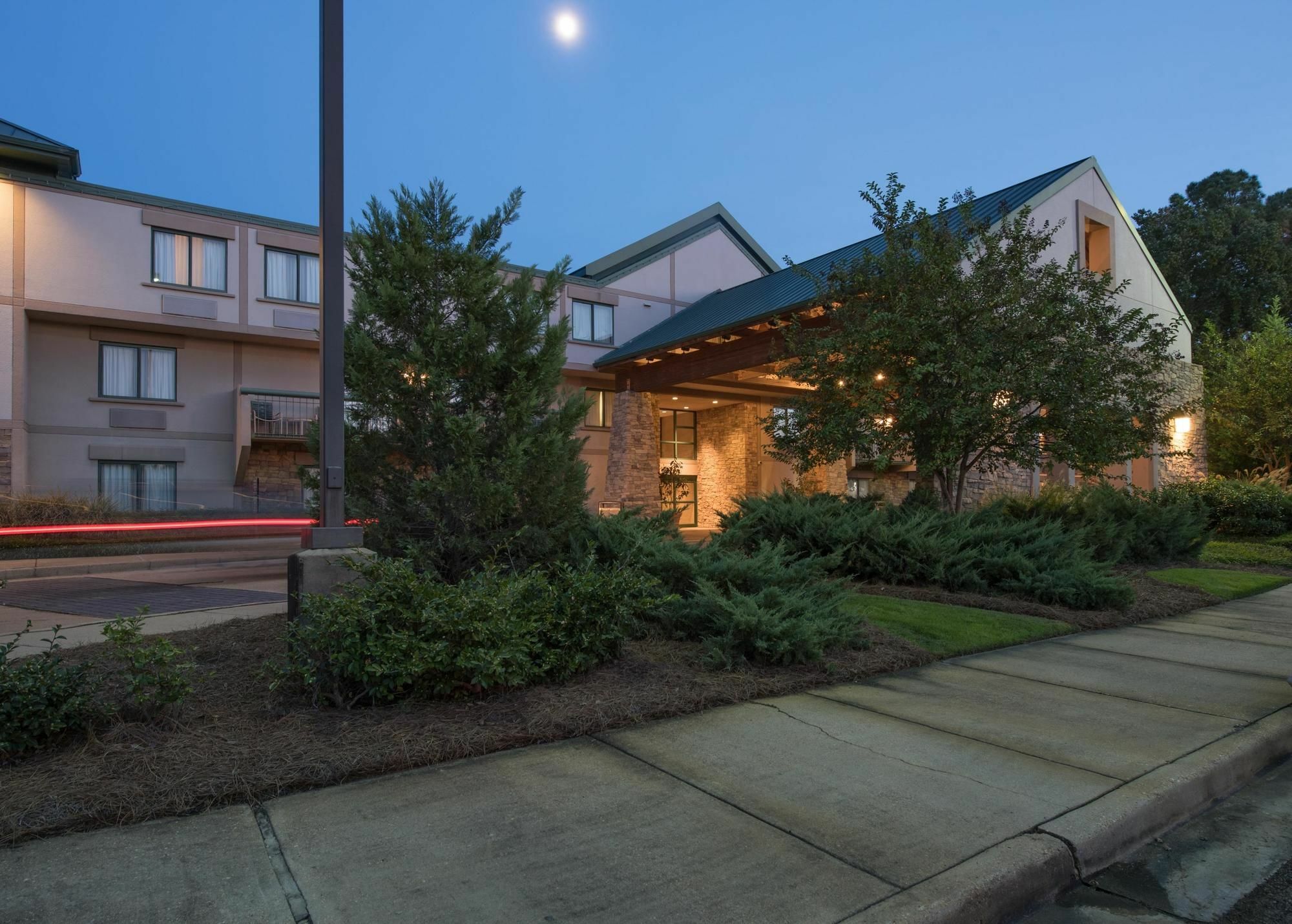 Cabot Lodge Jackson North Ridgeland Exterior photo